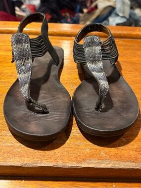 Womens rouge sandals size 7.5